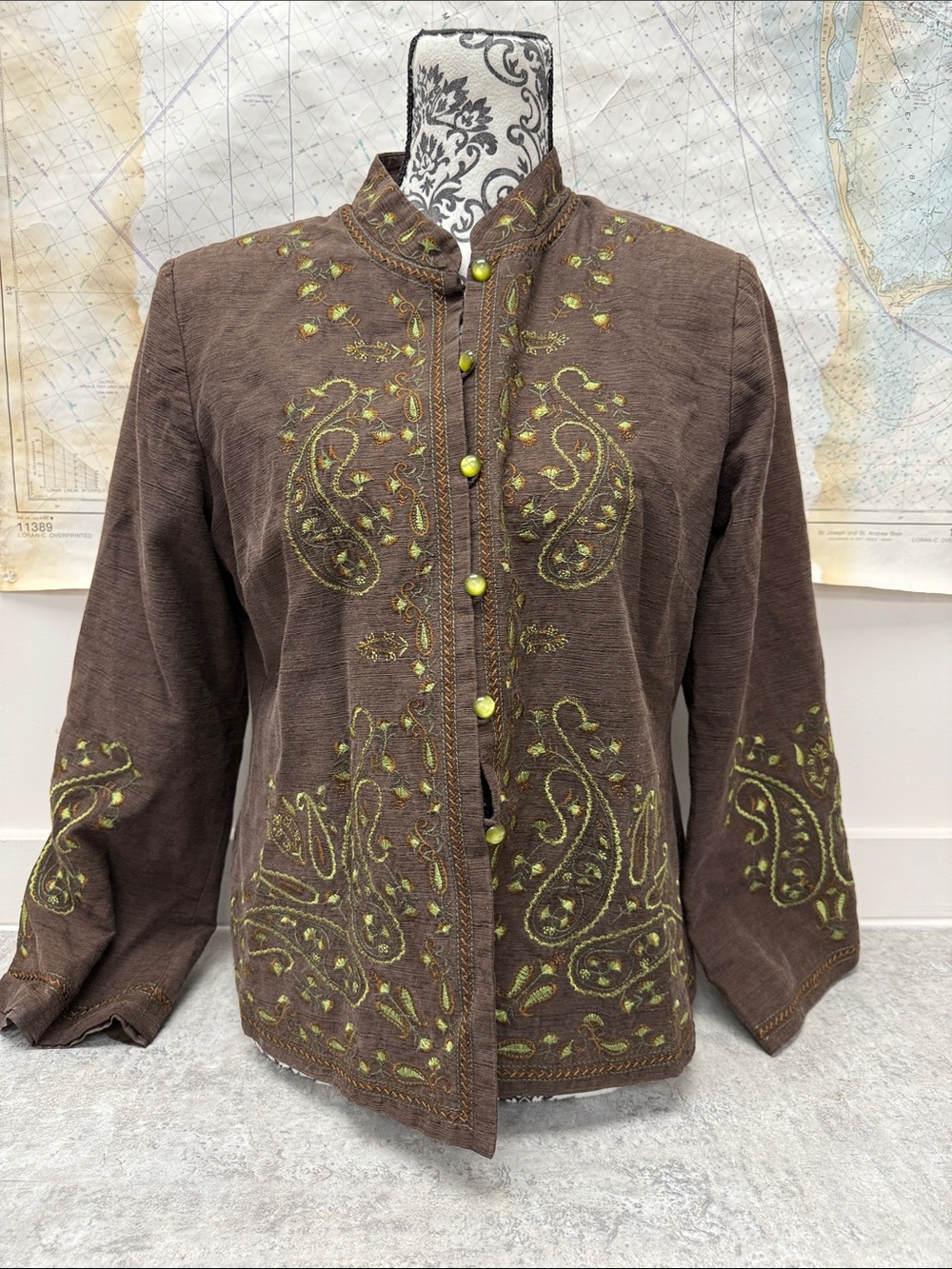 Vintage Y2K Silk Land Embroidered Silkโ Jacket